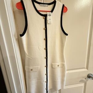 Elegant White and Black Sleeveless Dress